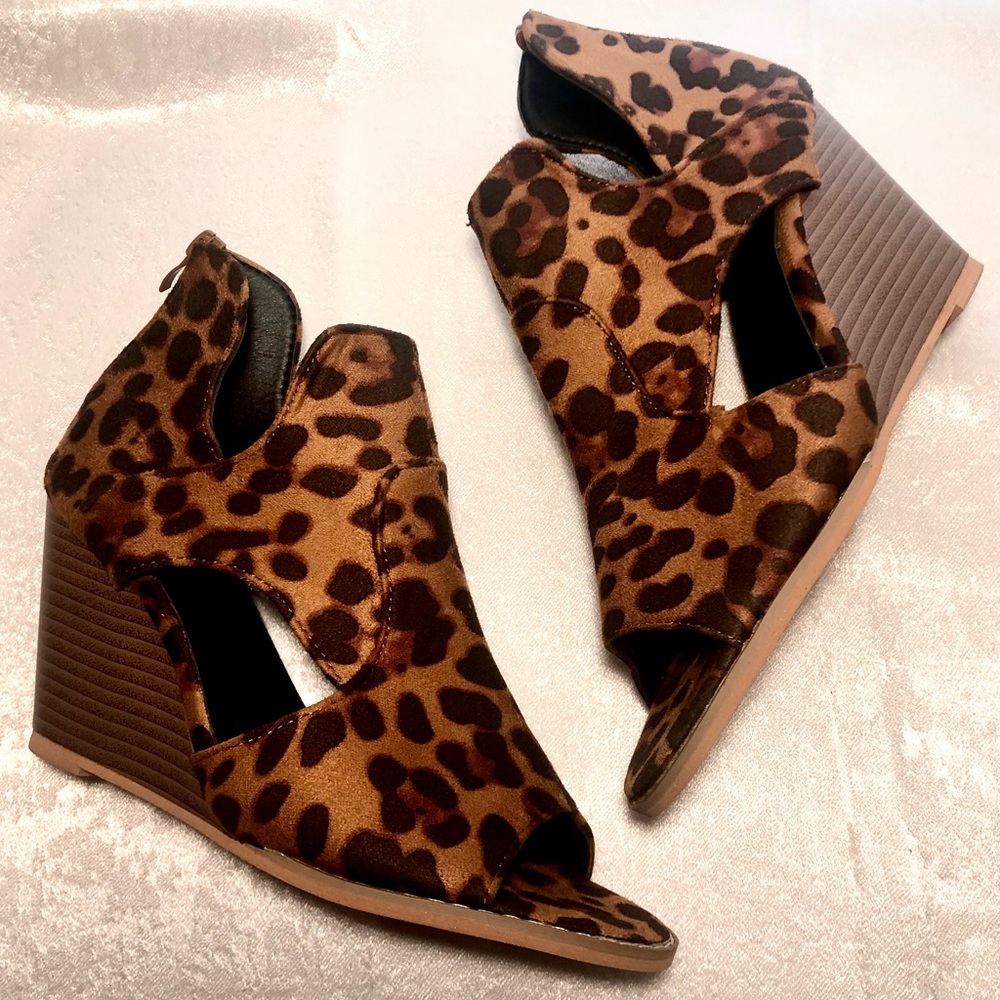 Size 7 Leopard Cut Out Wedge Heels